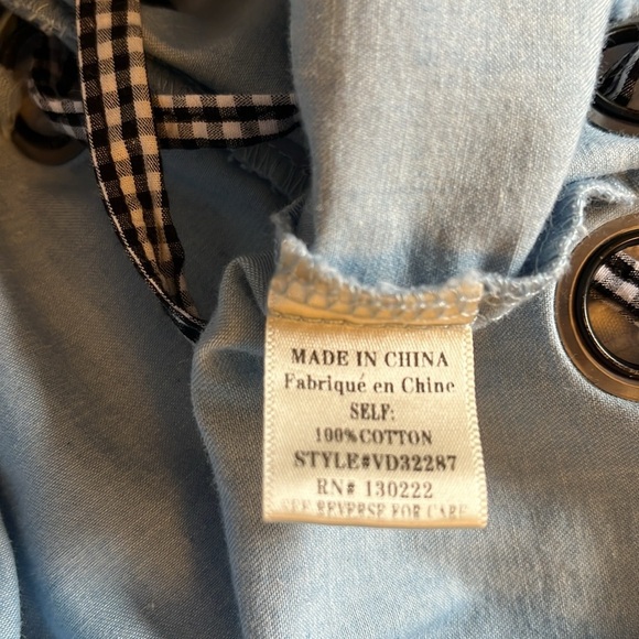 Very J long sleeved light blue, longer top with lacing on the sides. Size Small - Picture 10 of 11